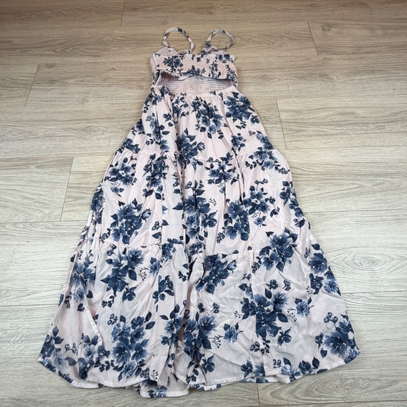 Hollister Pink Floral Maxi Dress Smocked Bodice Tiered Skirt Front Slit Size M - Picture 8 of 8